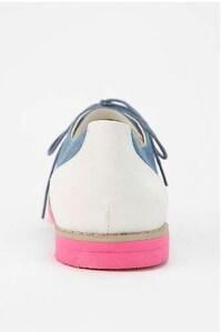 Dapper Denim-Drenched Kicks Image 3