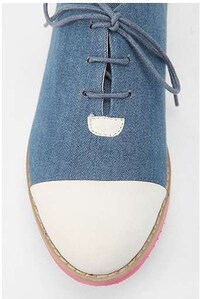 Dapper Denim-Drenched Kicks Image 4