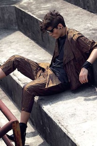 Angular Avant-Garde Menswear Image 5
