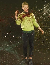 Shimmer-Splattered Photoshoots Image 5