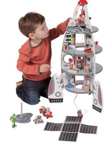 Spaceship-Shaped Doll Houses