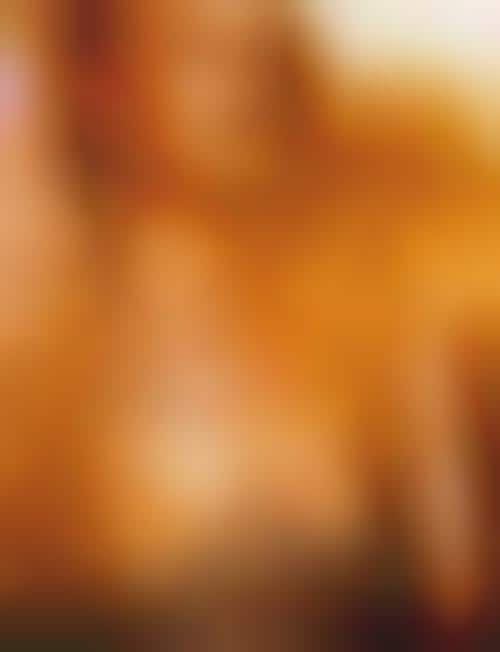 Sensual Midas Touch Photoshoots