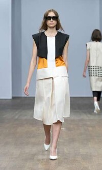 Geometrically-Blocked Garments Image 8