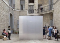 Optical Illusion Structures Image 4