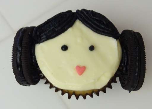 33 Edible Star Wars Tributes