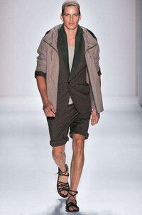 Chic Saharan Desert Wear Image 8
