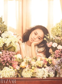 Overflowing Floral Photoshoots Image 5