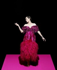 30s Parisian-Inspired Fashion Image 2