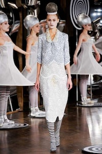 Bauhaus Homage Runways Image 8
