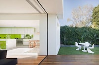 Tetris-Inspired Homes Image 8