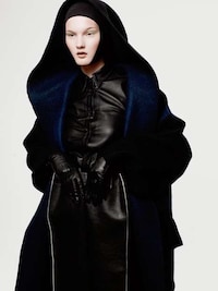 Dramatic Ebony Fashion Image 4