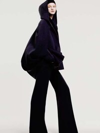 Dramatic Ebony Fashion Image 6