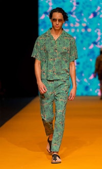 Haute Hobo Runways Image 4