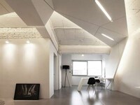 Angle-Wrapped Interiors Image 2