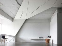Angle-Wrapped Interiors Image 5