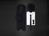 On-Screen Outfit Photos Image 8