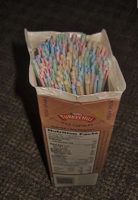 Squirmy Edible Insects Image 7