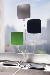 Suctioning Smartphone Accessories Image 2