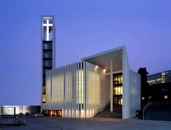 75 Unconventional Worship Constructions