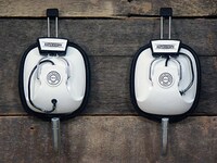 Coat-Hanging Audio Gear Image 2
