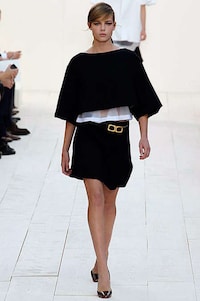 Chic Mesh Runways Image 4