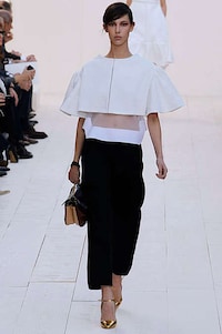 Chic Mesh Runways Image 6