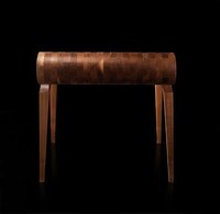 Curvaceous Wooden Workstations Image 7