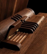 Curvaceous Wooden Workstations Image 8