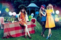 Whimsical Picnic Editorials Image 3
