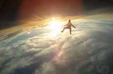 22 Surreal Skydiving Stunts