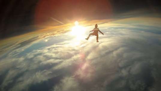 22 Surreal Skydiving Stunts