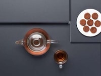 Planar Podium Tables Image 6