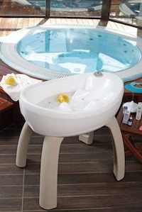 Luxurious Baby Jacuzzis Image 5