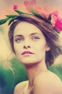 Fantastically Floral Portraits Image 6