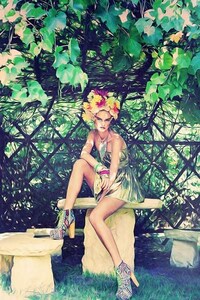 Fantastically Floral Portraits Image 8