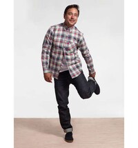 Playfully Mature Menswear Image 7