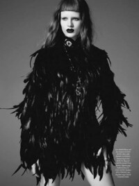 Regal Gothic Fashion Image 3