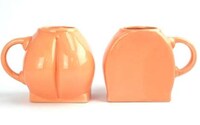 Hilarious Rear-Shaped Cups Image 3