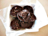 Popping Cocoa Crisps Image 7