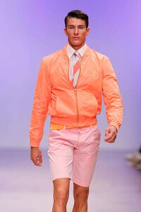 Haute High Roller Runways Image 3