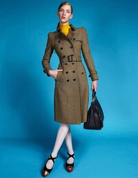 Layered Collegiate Fashion Image 8