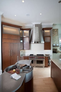 Multi-Purpose Faucet Stations Image 4