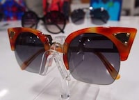 Beetle-Shaped Sunglasses Image 4
