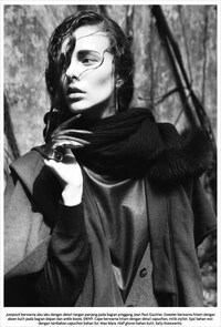 Darkly Demure Portraits Image 3