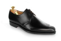 Luxurious Bond Footwear Image 2
