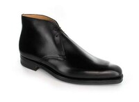Luxurious Bond Footwear Image 3