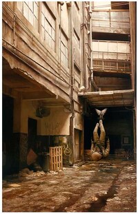 Hyper-Realistic Surreal Paintings Image 6