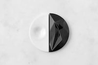 Ying-Yang Flush Buttons Image 4