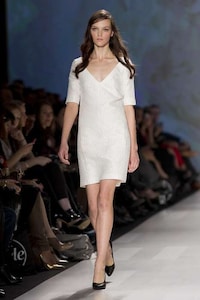 60s-Inspired Pastel Couture Image 5