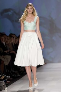 60s-Inspired Pastel Couture Image 6
